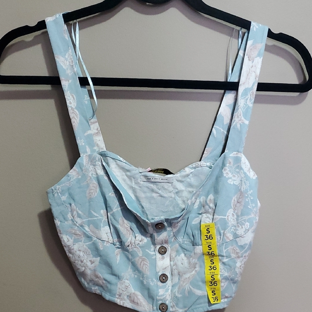 Pull&Bear Light Blue Floral Crop Top Size Small
